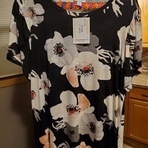 Lualroe large Olive shirt